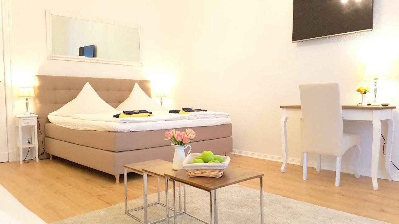 Kvh By Rockchair Apartments L Superhost Status L Boxspringbett Am Schloss Charlottenburg Welcomes You! เบอร์ลิน ภายนอก รูปภาพ