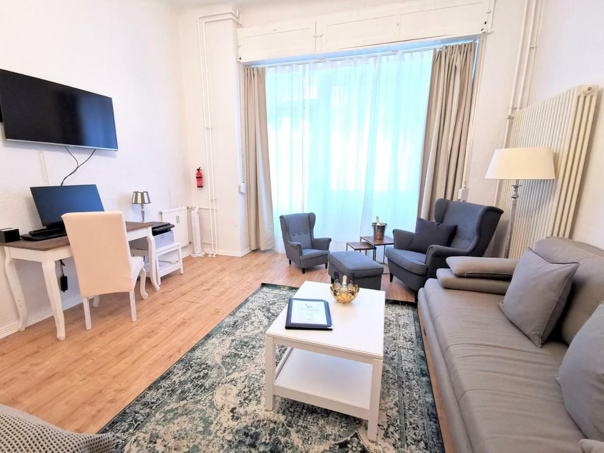 Kvh By Rockchair Apartments L Superhost Status L Boxspringbett Am Schloss Charlottenburg Welcomes You! เบอร์ลิน ภายนอก รูปภาพ